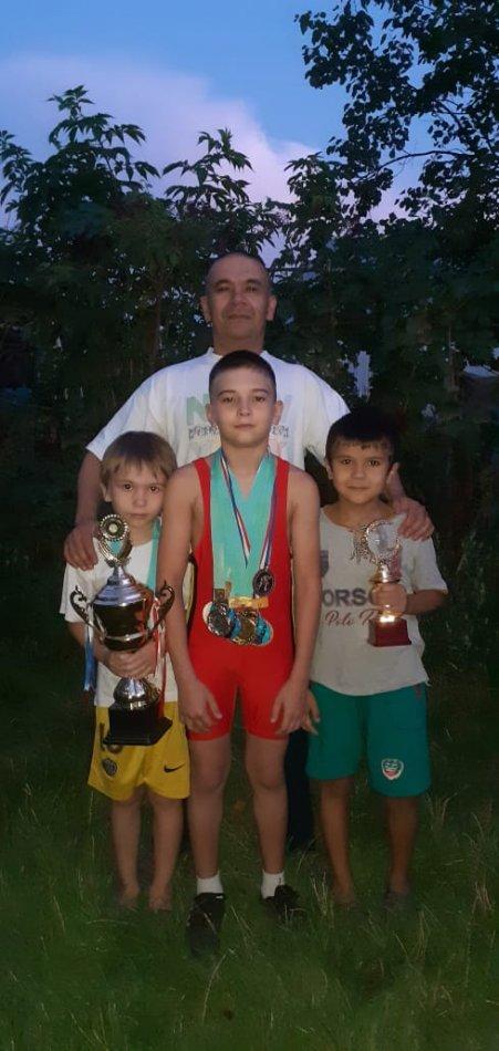 "Растим чемпионов!